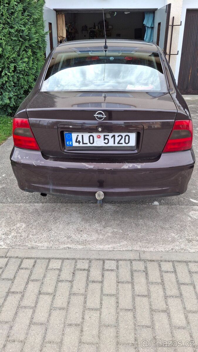 Prodám Opel Vectra B 1.8 16V benzin - 2