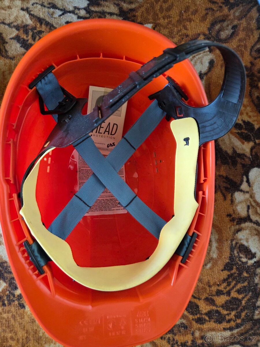 Prodám pracovní ochrannou přilbu Českých drah. - 2