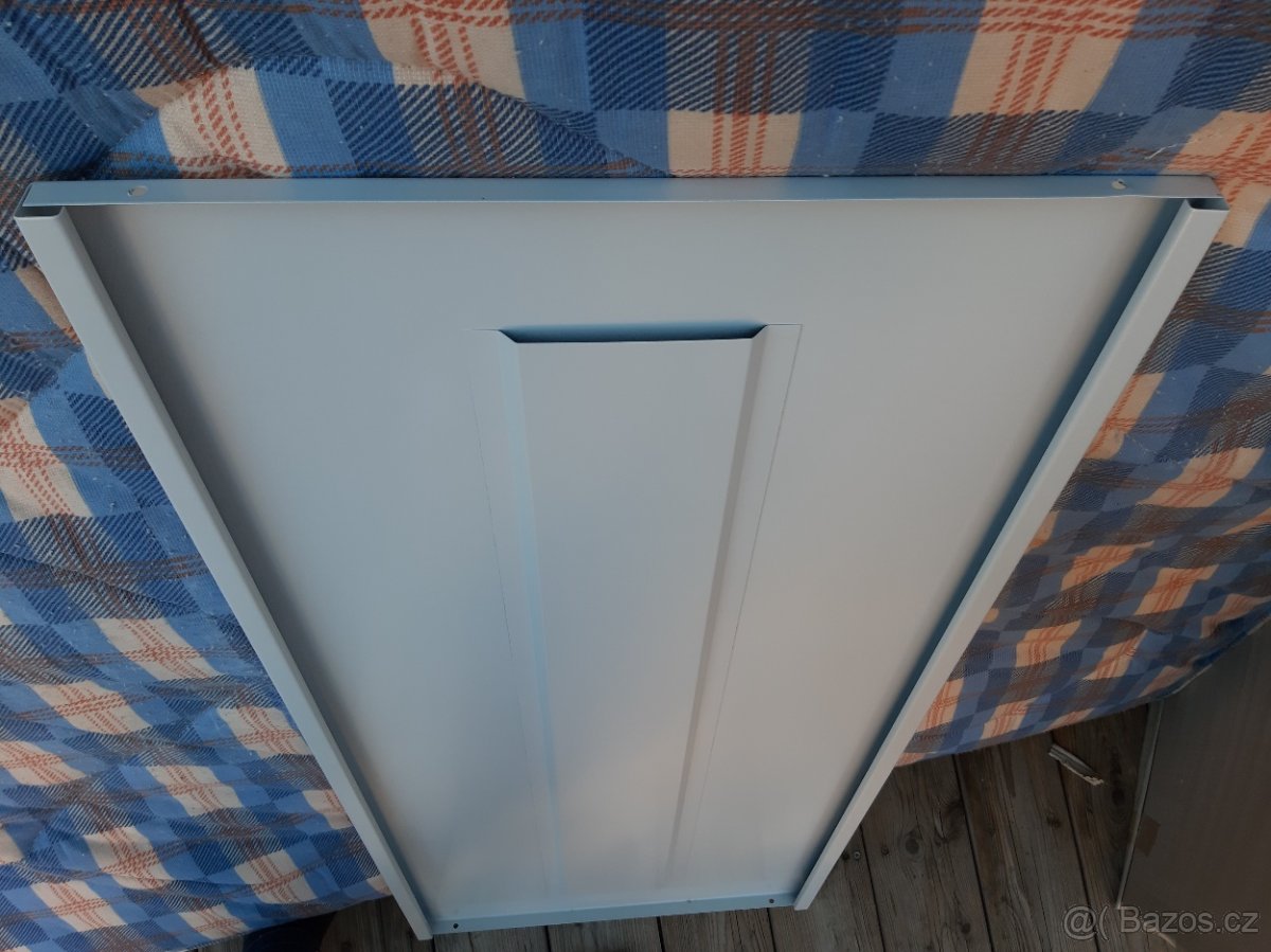 Plechové vyztužené police nové - 2