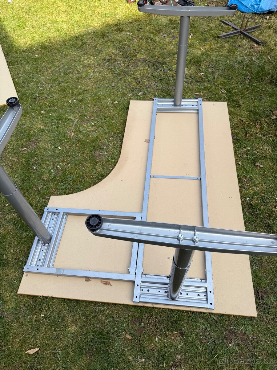 Nastavitelný rohový psací stůl IKEA 160×120 cm - 2