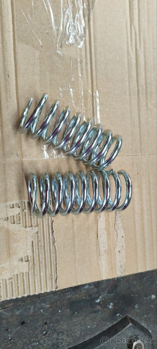 Pružiny Jawa 555 - 2