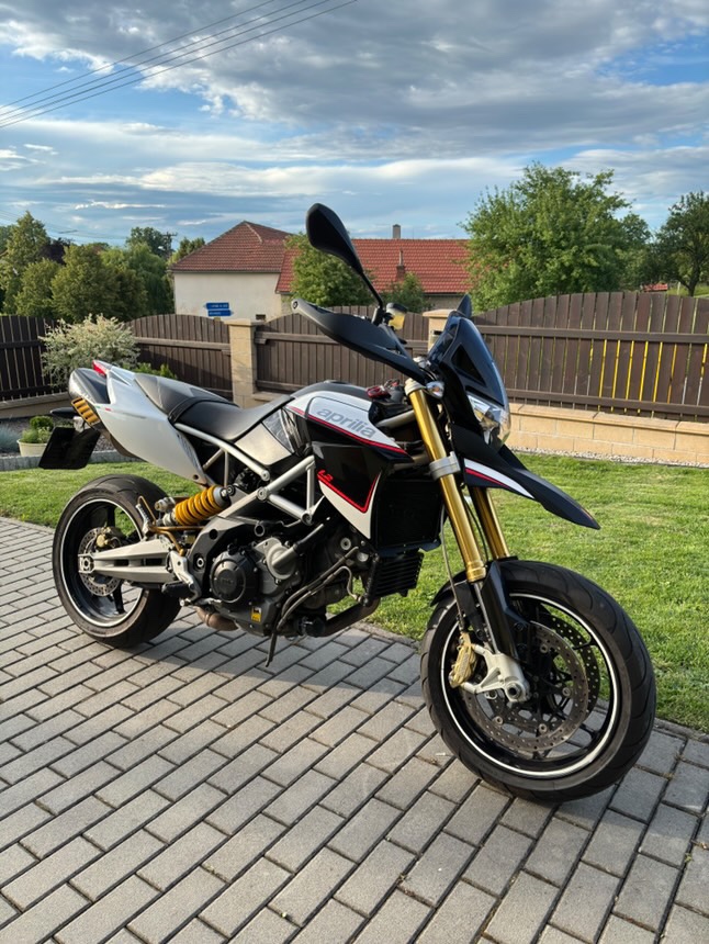 Aprilia Dorsoduro - 2