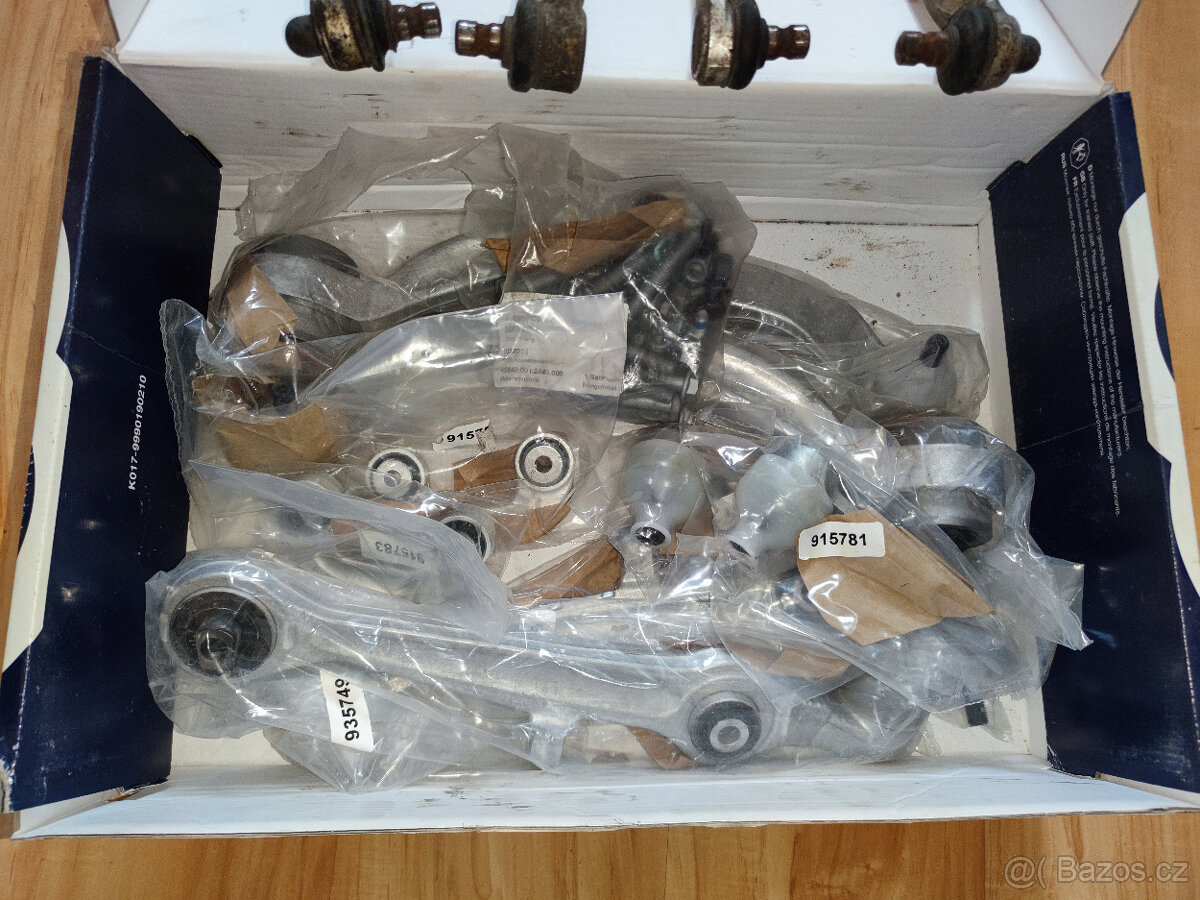 Audi A4 B5 ramena, koberce - 2