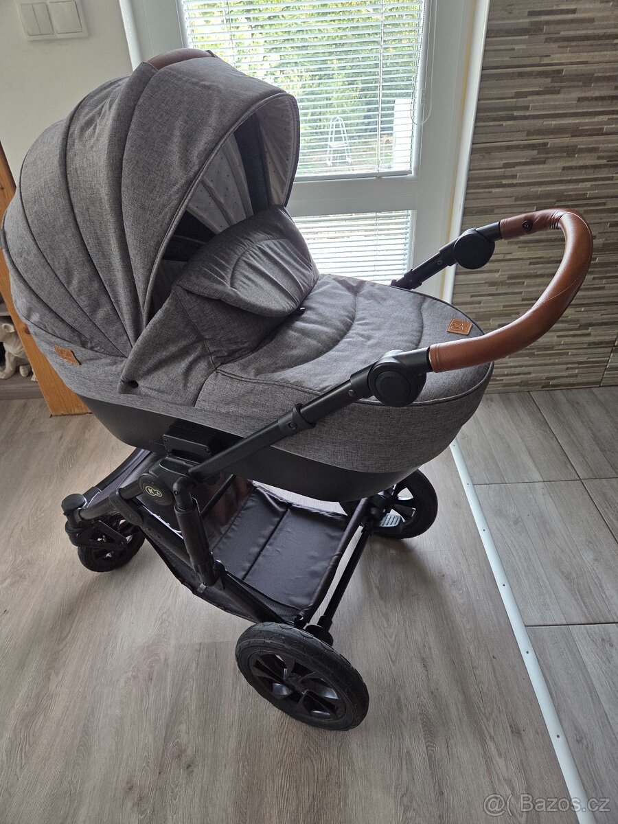 Prodám mix věcí pro miminko (poze jako celek) - 2