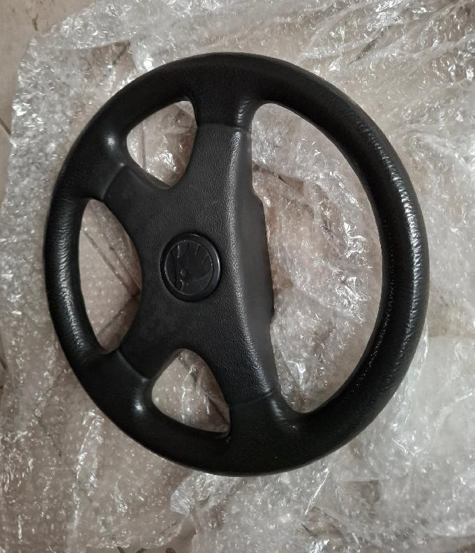 Škoda Favorit Forman Felicie 120 volant a díly - - 2