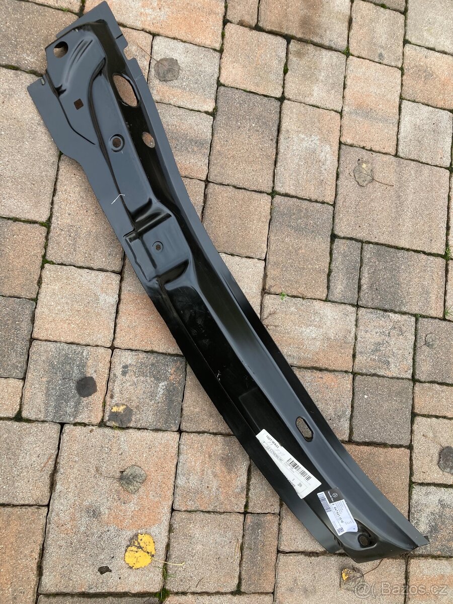 A4476311010 sloupek levý zadní - 2