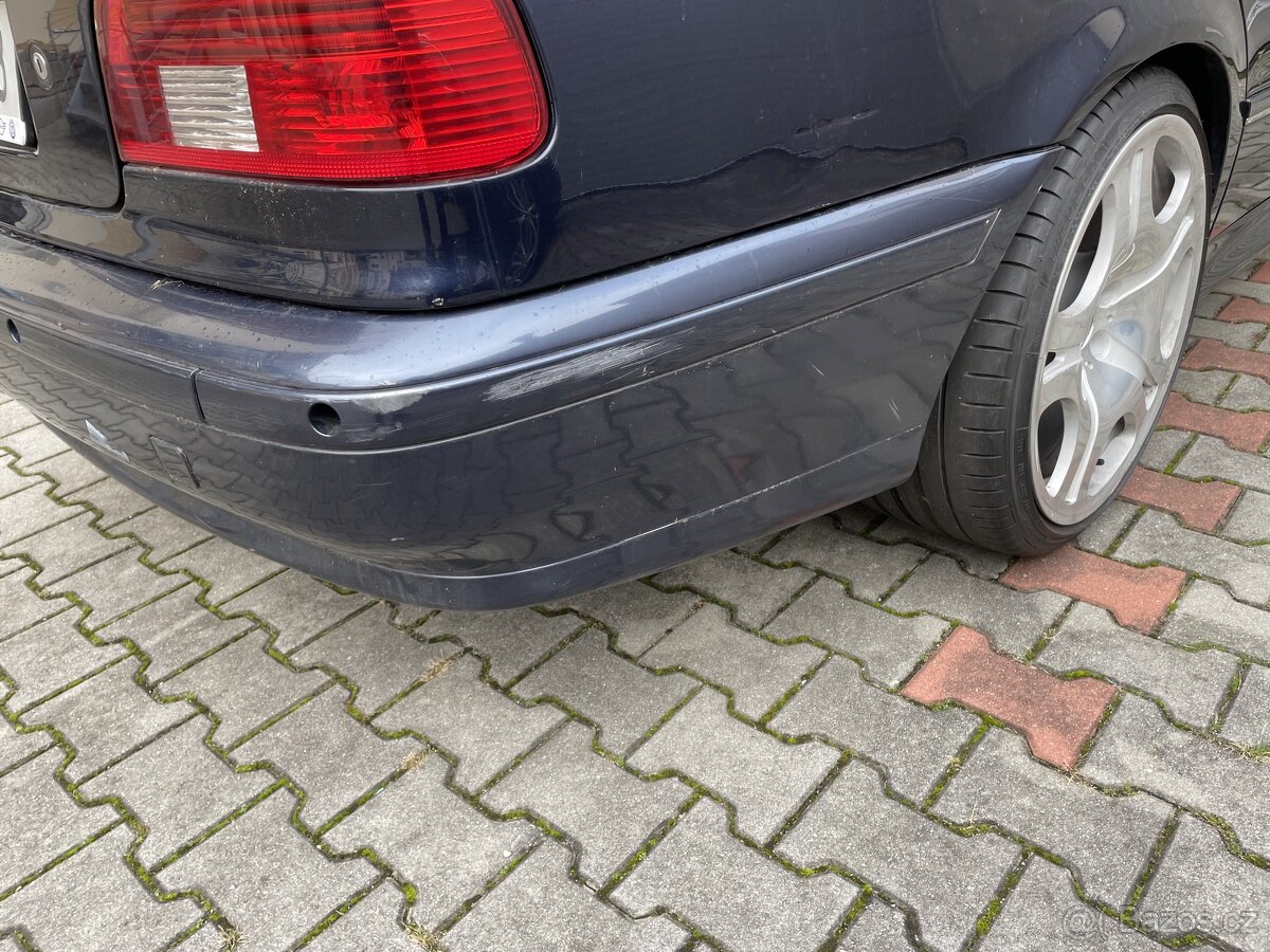 Prodám zadní nárazník bmw e39 sedan - 2