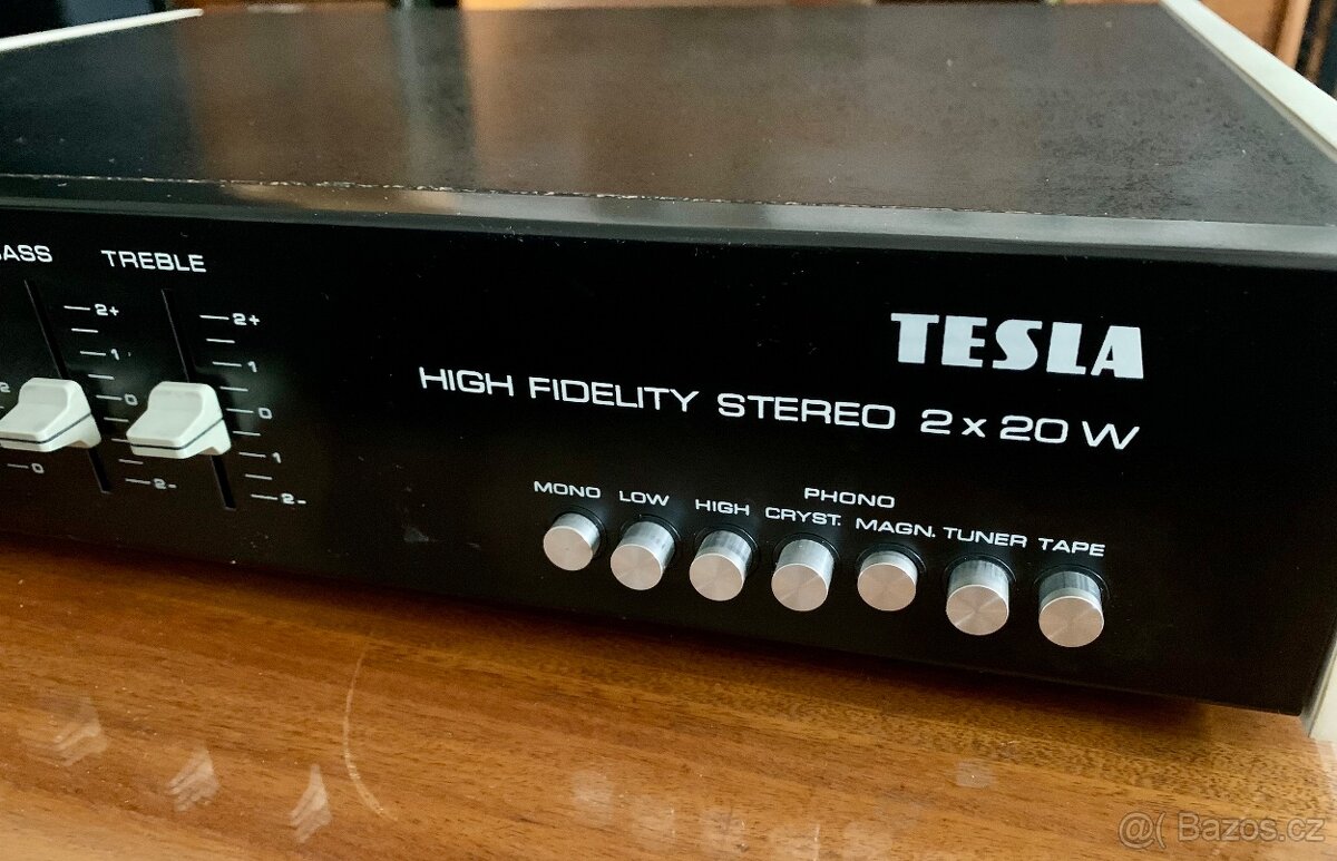 Tesla Zesilovač a reproduktory - 2