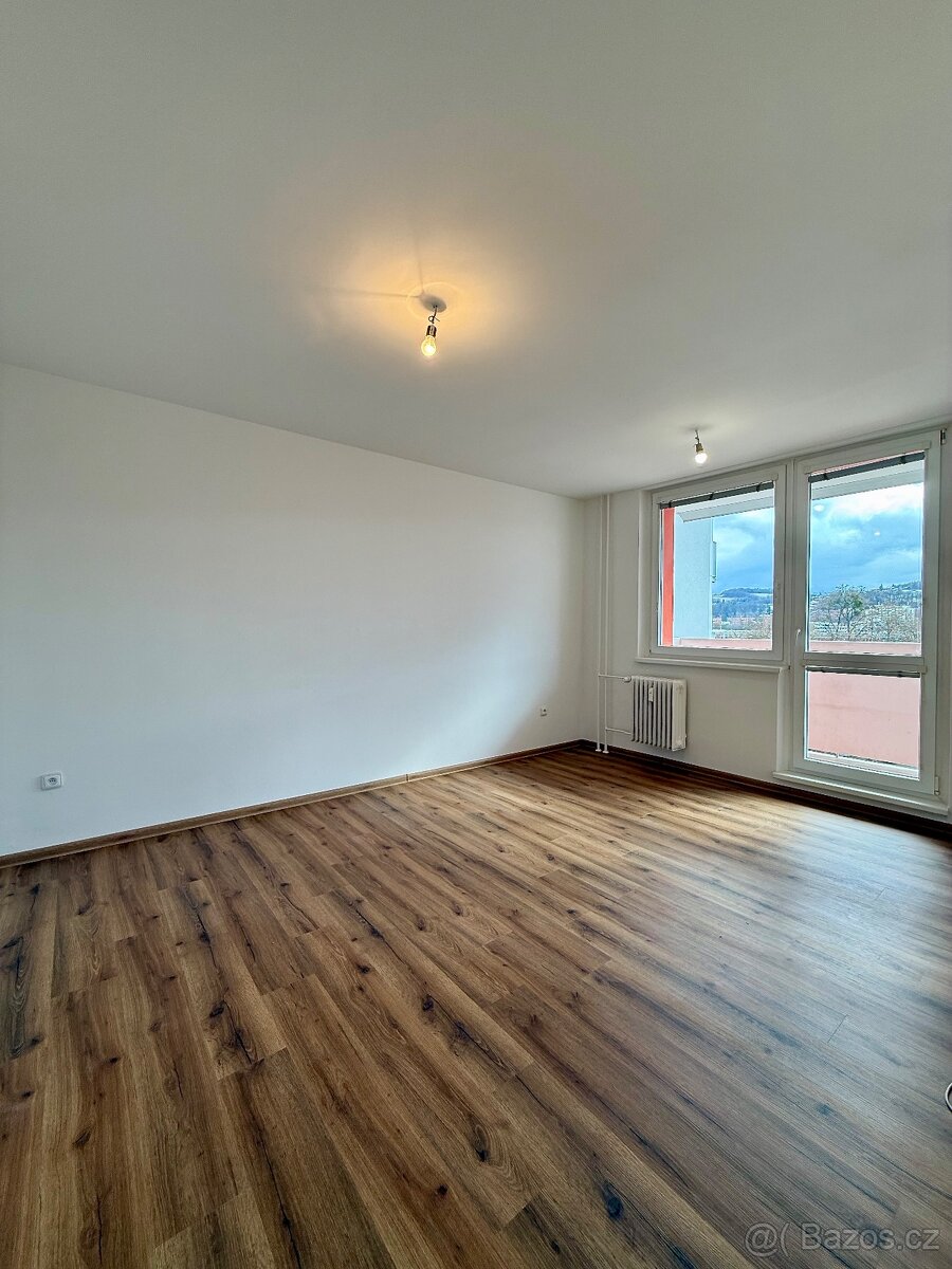 Pronájem bytu 2+1 Zlín - Kúty - 2