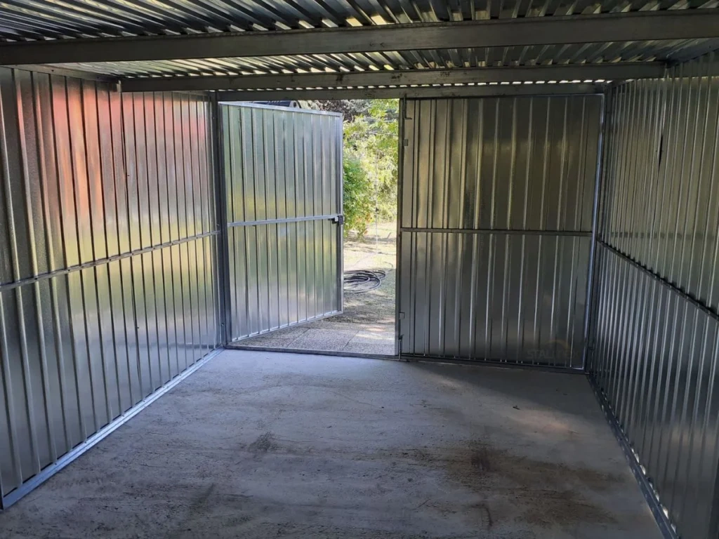 Garaz 3x5m .Dodáni a montáž v ceně. - 2