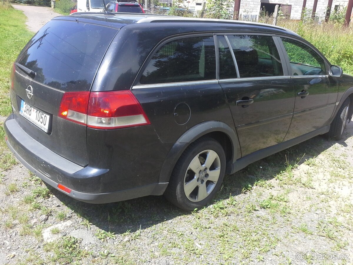 Opel vectra C combi rok 2005,, SPADLY ROZVODAK - 2