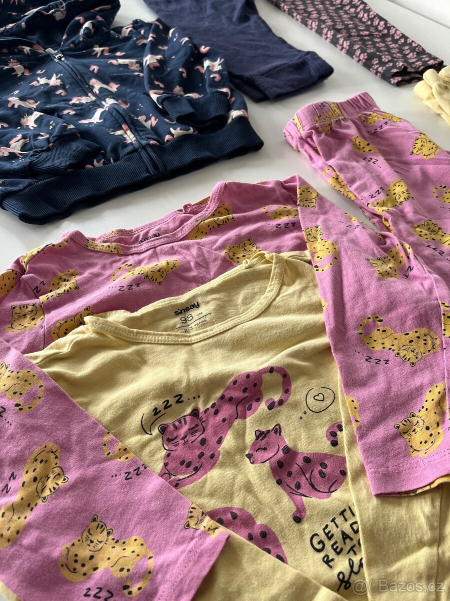 Set dívčího oblečení, vel. 98/104 - 2