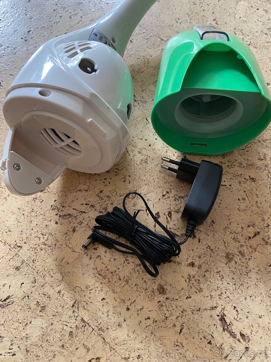 Ruční vysavač HANDY PLUS+ 2,4 V Dry Hoover - 2