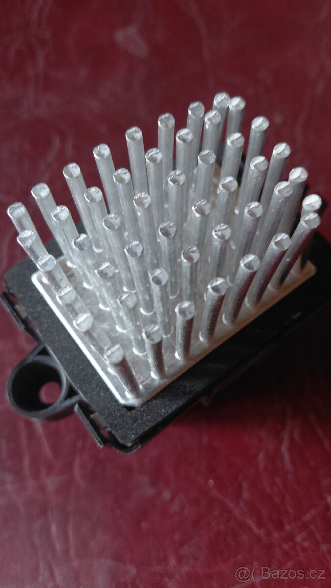 rezistor ventilátoru topení. Cadillac Escalade esv 2008 - 2