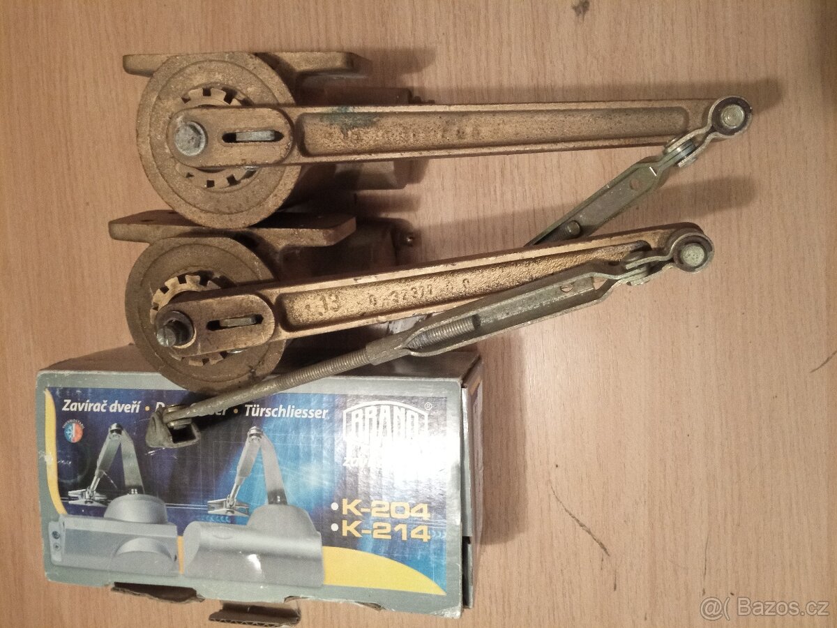 BRANO, ZAVÍRAČE DVEŘÍ, 3ks - 2