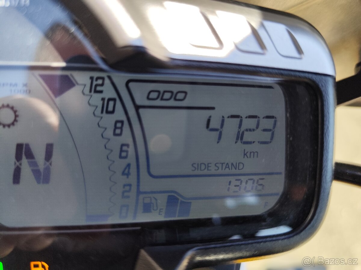 TRIUMPH SCRAMBLER 400 - 2