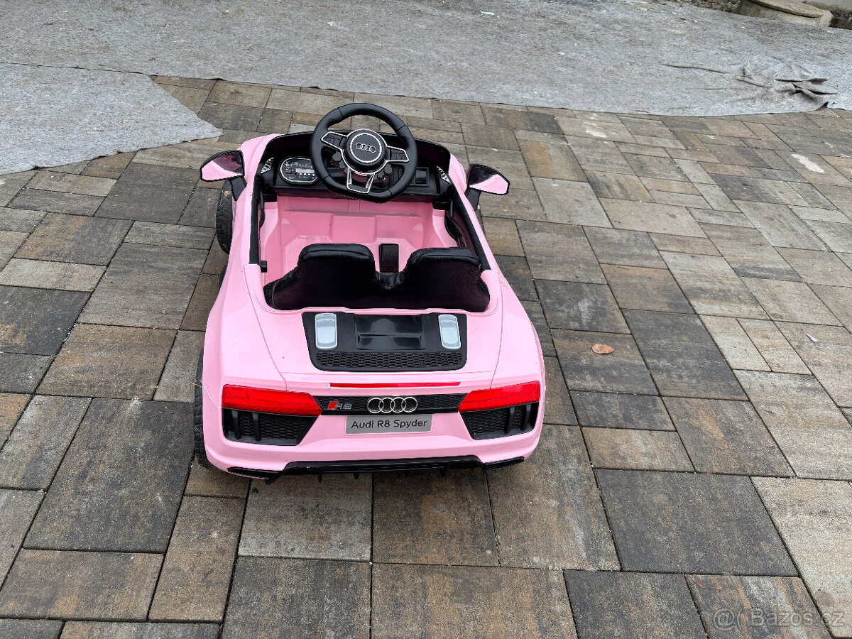 Dětské autíčko - 2