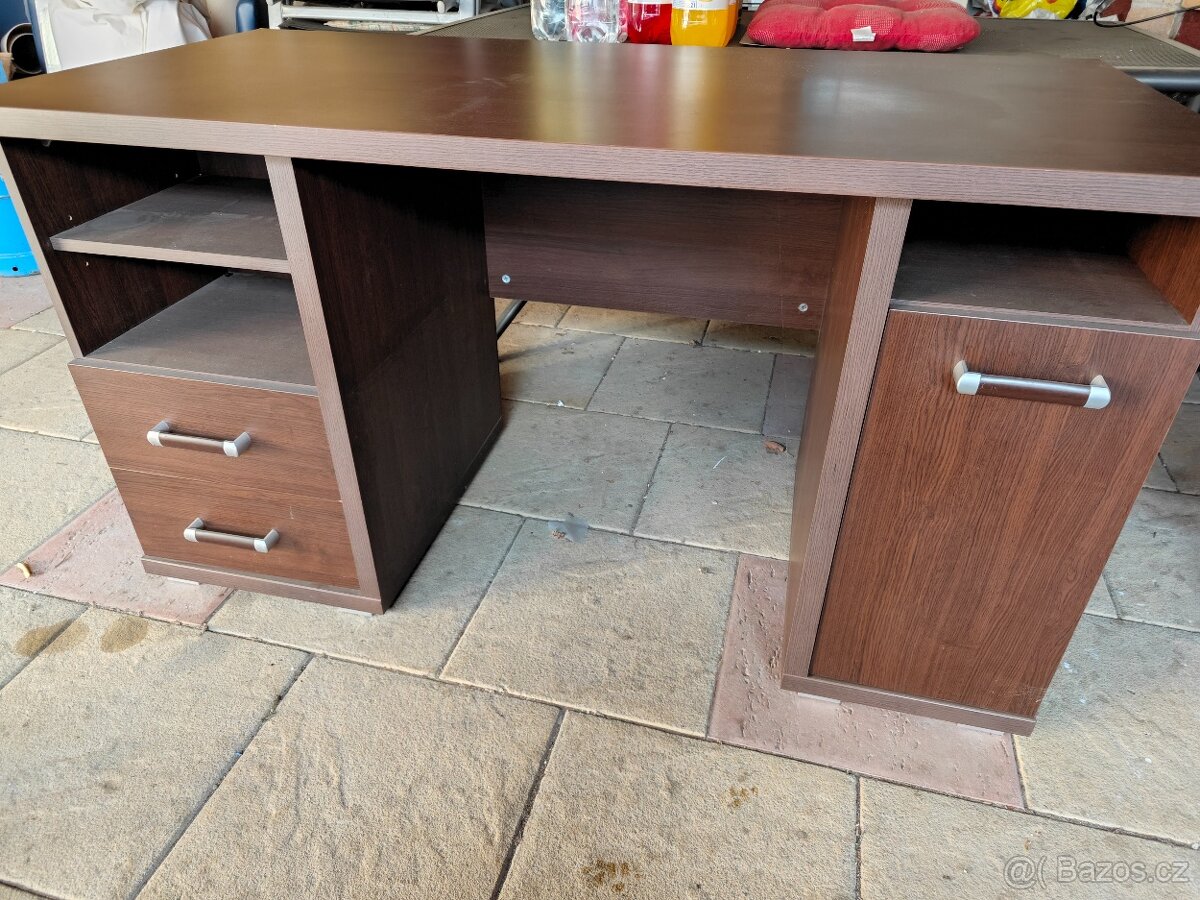 Kancelářský PC stůl - 2