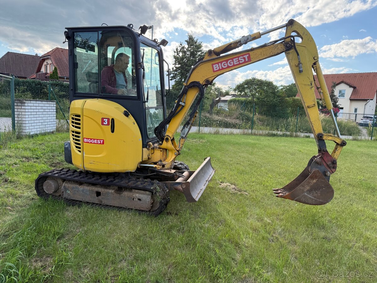 Bagr Komatsu 3t - 2