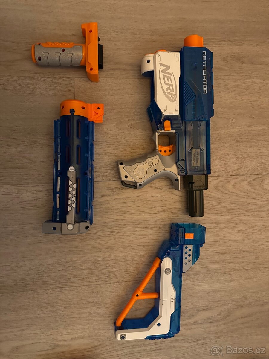 postole nerf a 5 zásobníků - 2