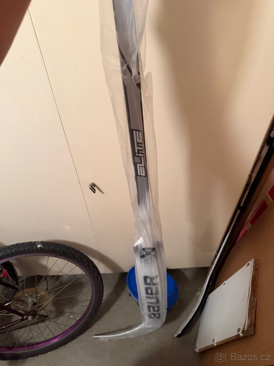 nova bauer elite hul golmanska 25/leva - 2