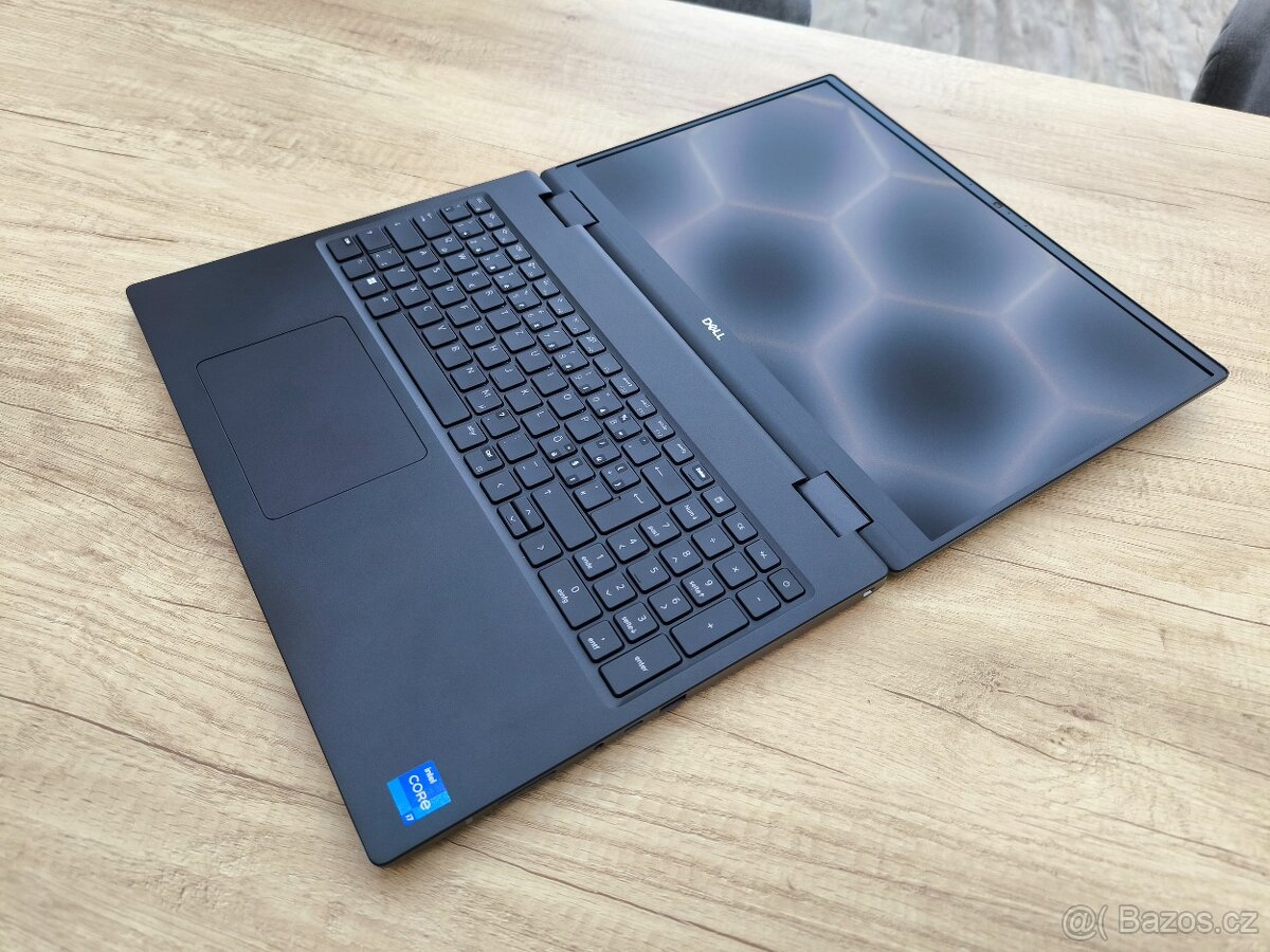 Dell Precision 7670 Workstation / i7 / 16GB DDR5 / RTX - ZÁR - 2