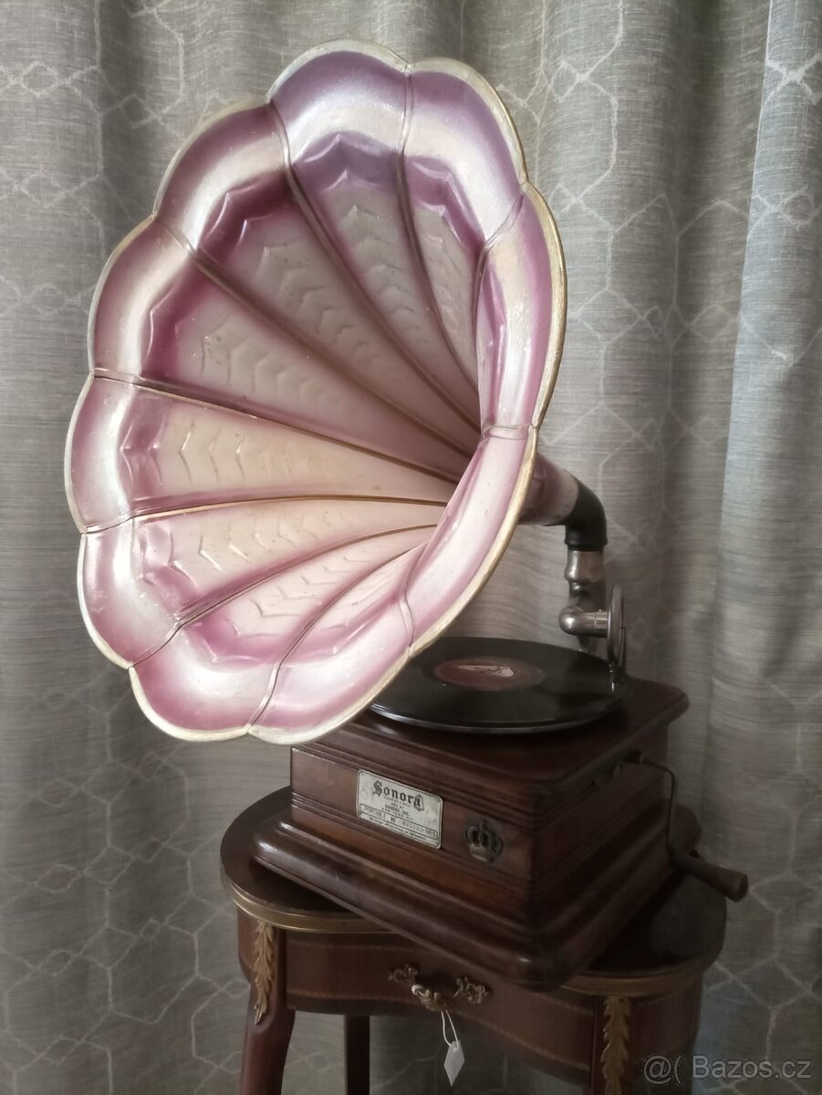 Gramofon s troubou - 2