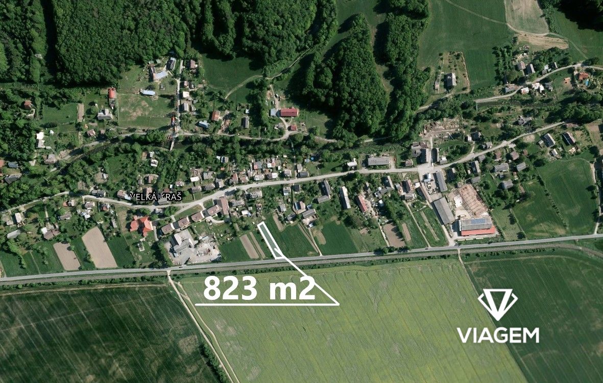 Zahrada 823 m² - 2