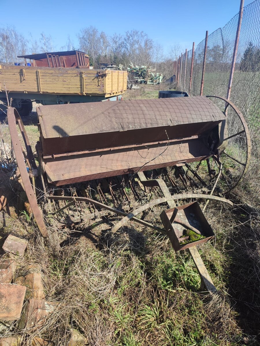 Koňský secí stroj za traktor - 2