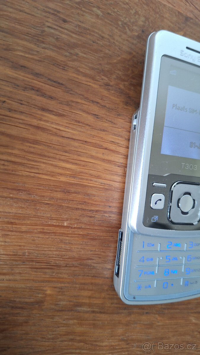 Sony Ericsson T303 - 2