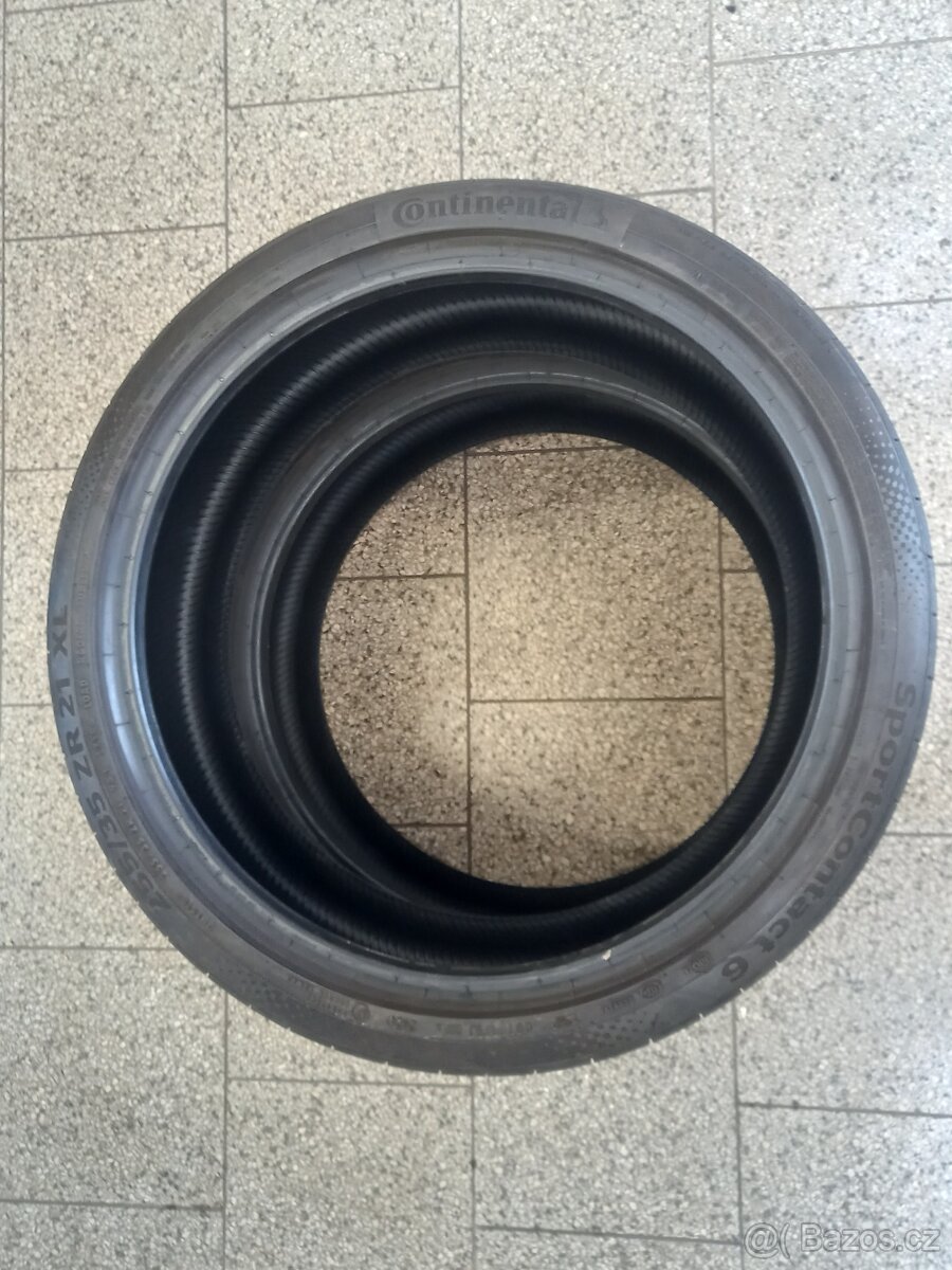 Letní pneu 255/35/21 - 2