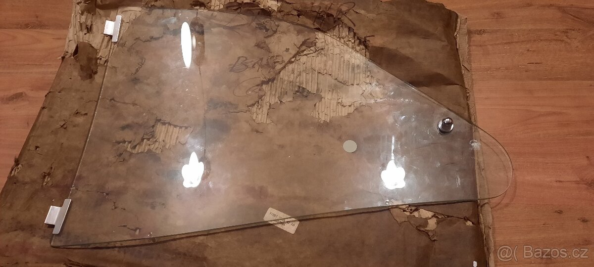 Ford cortina mk3 boční sklo - 2