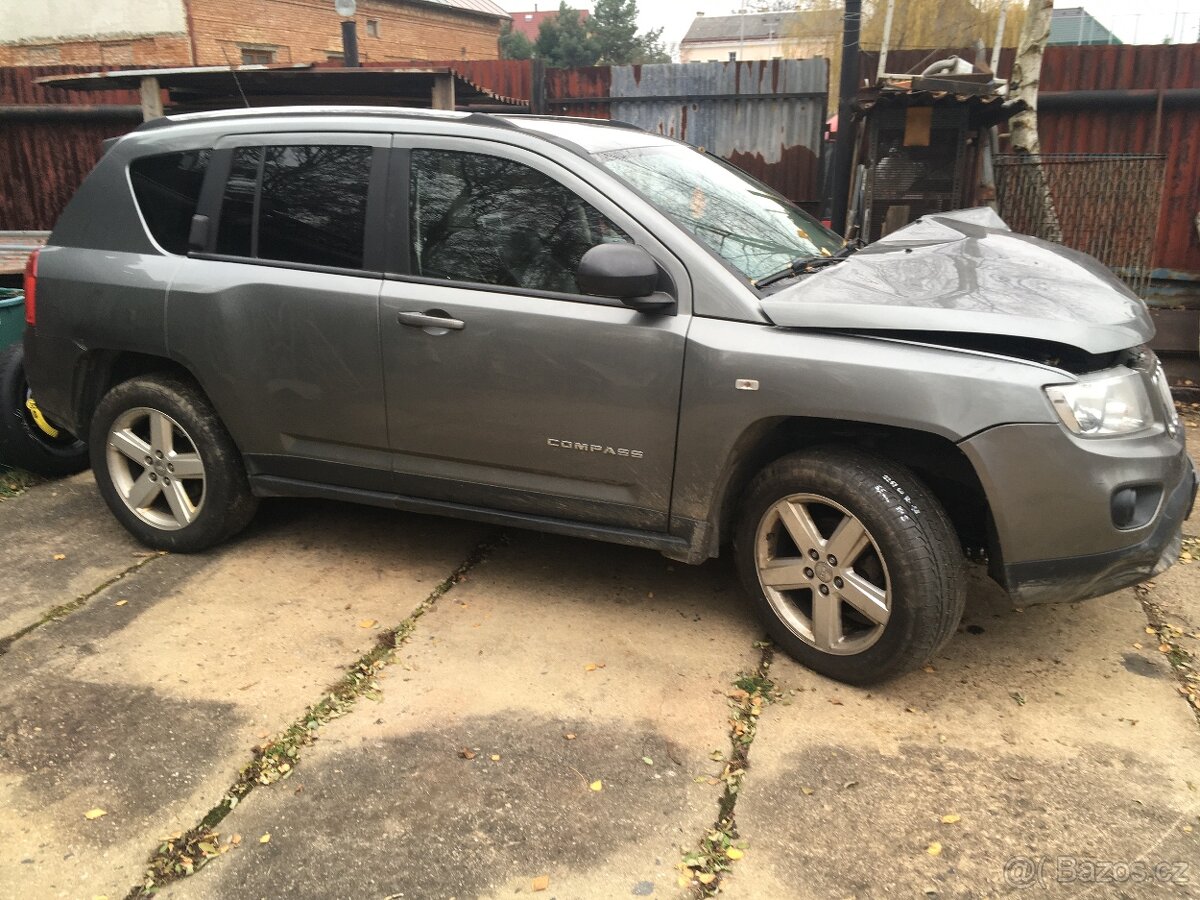 Jeep Compass 2.2 CRDi, r.v. 2012 (4x4)-Rezervace - 2