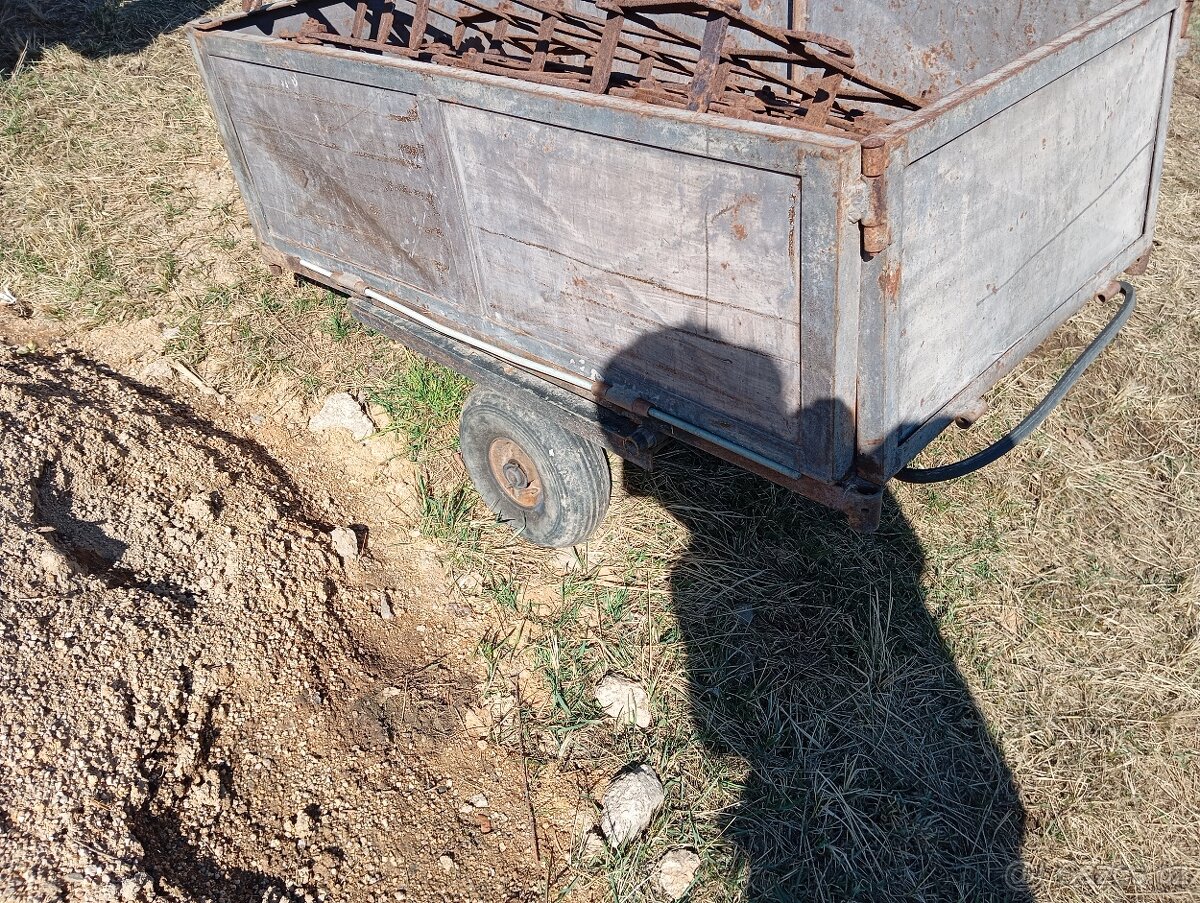 Vozík za zahradní traktůrek/čtyřkolku - 2