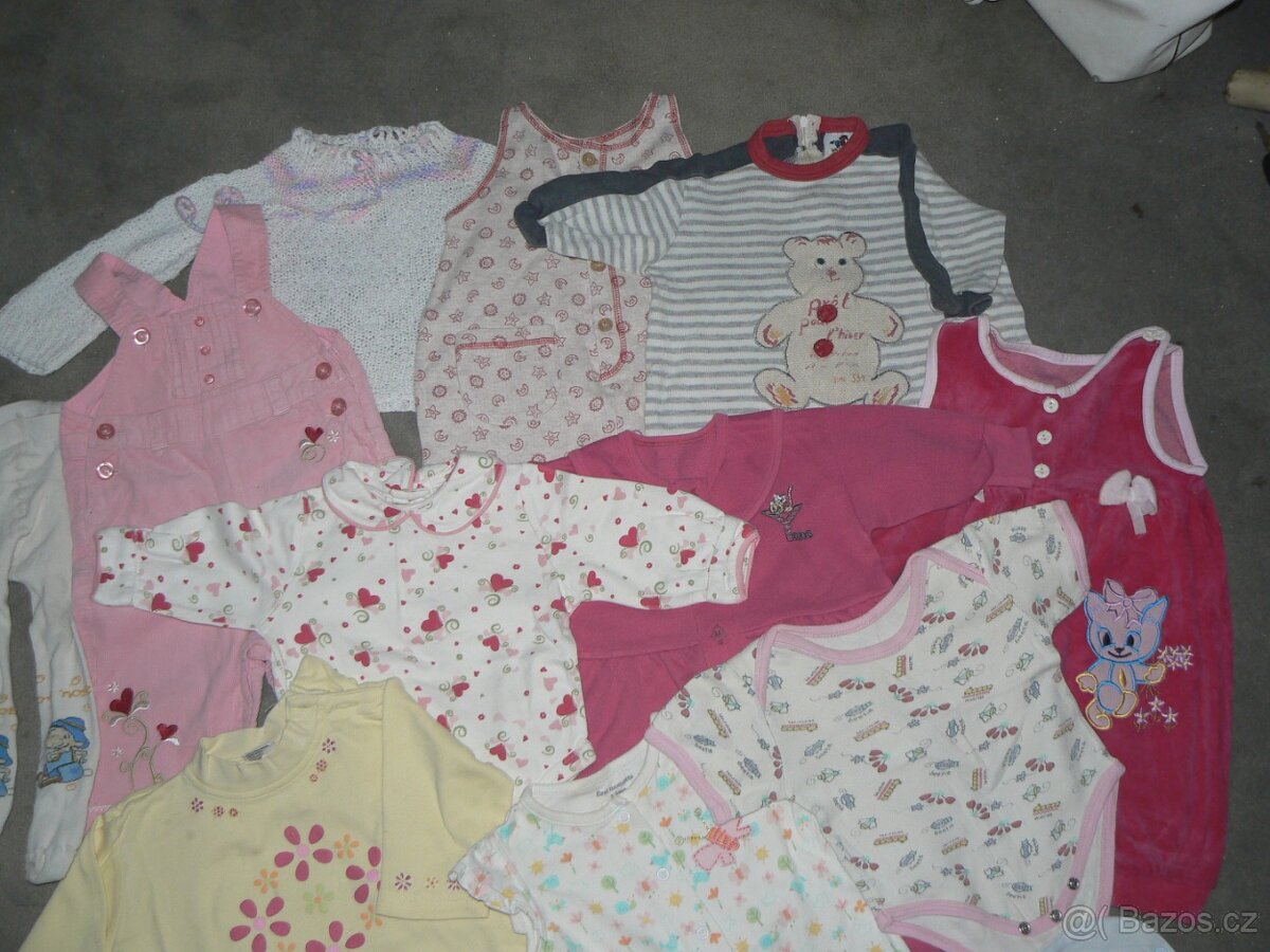 set 13 ks oblečení pro holčičku - 3 - 9 měsíců - 2