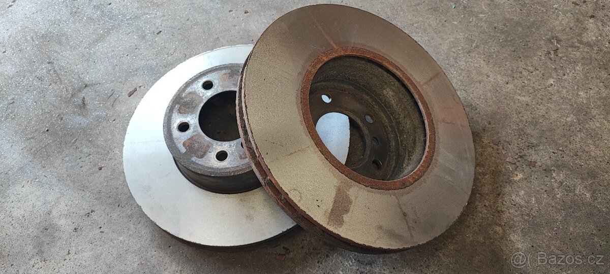 Brzdové kotouče 34 11 6 753 221 pro BMW E60,61 - 2