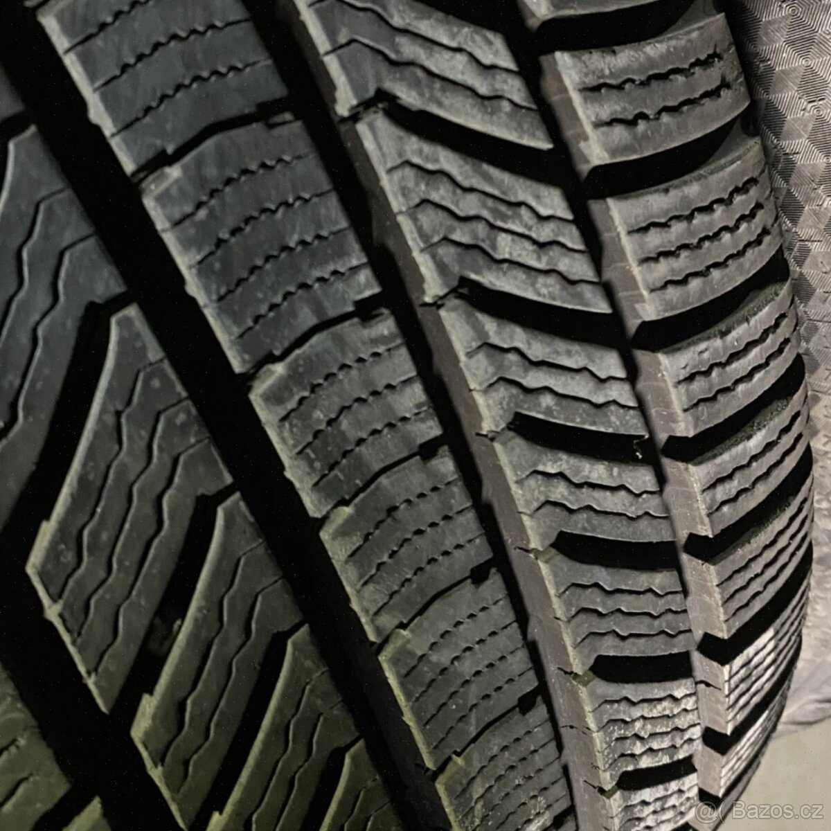 Zimní pneu 245/45 R20 103V Continental 7-7,5mm - 2