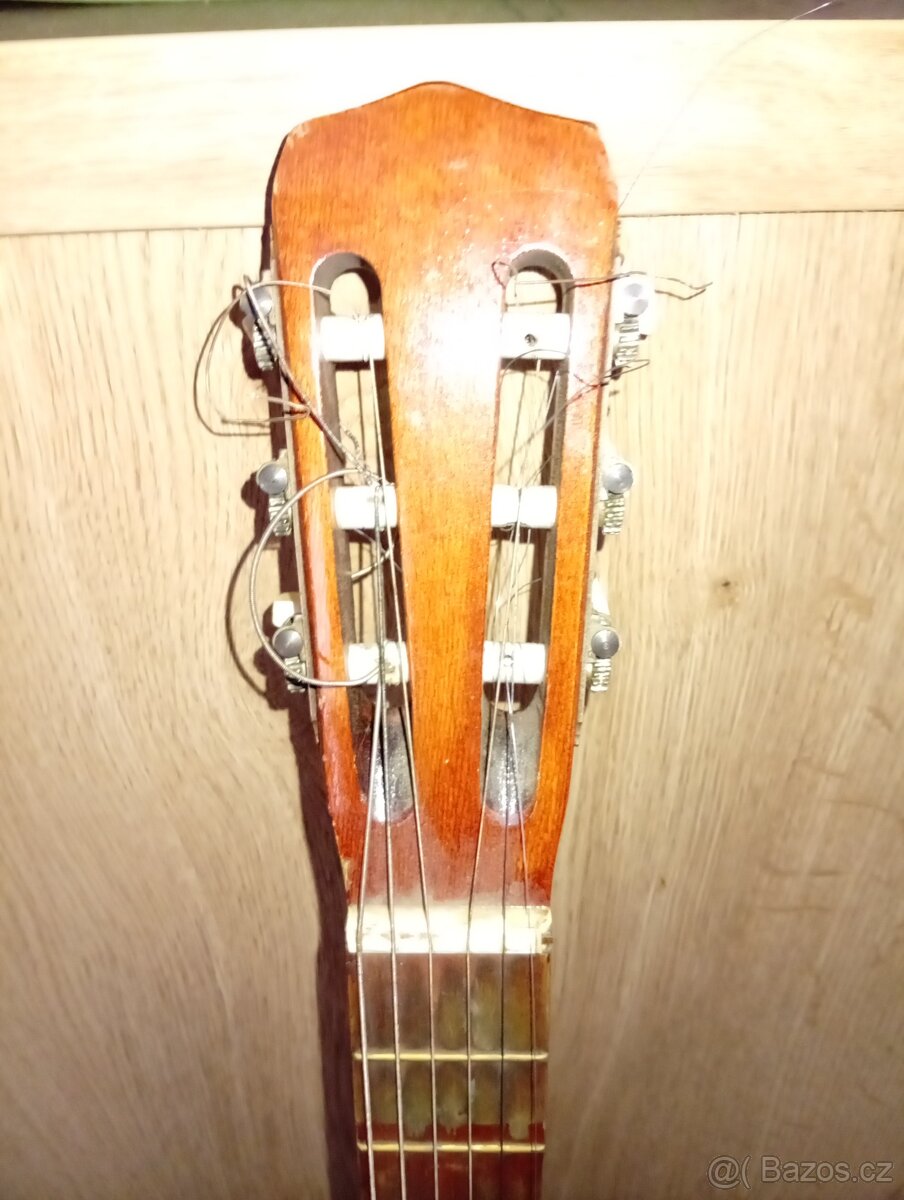 Akustická kytara - 2