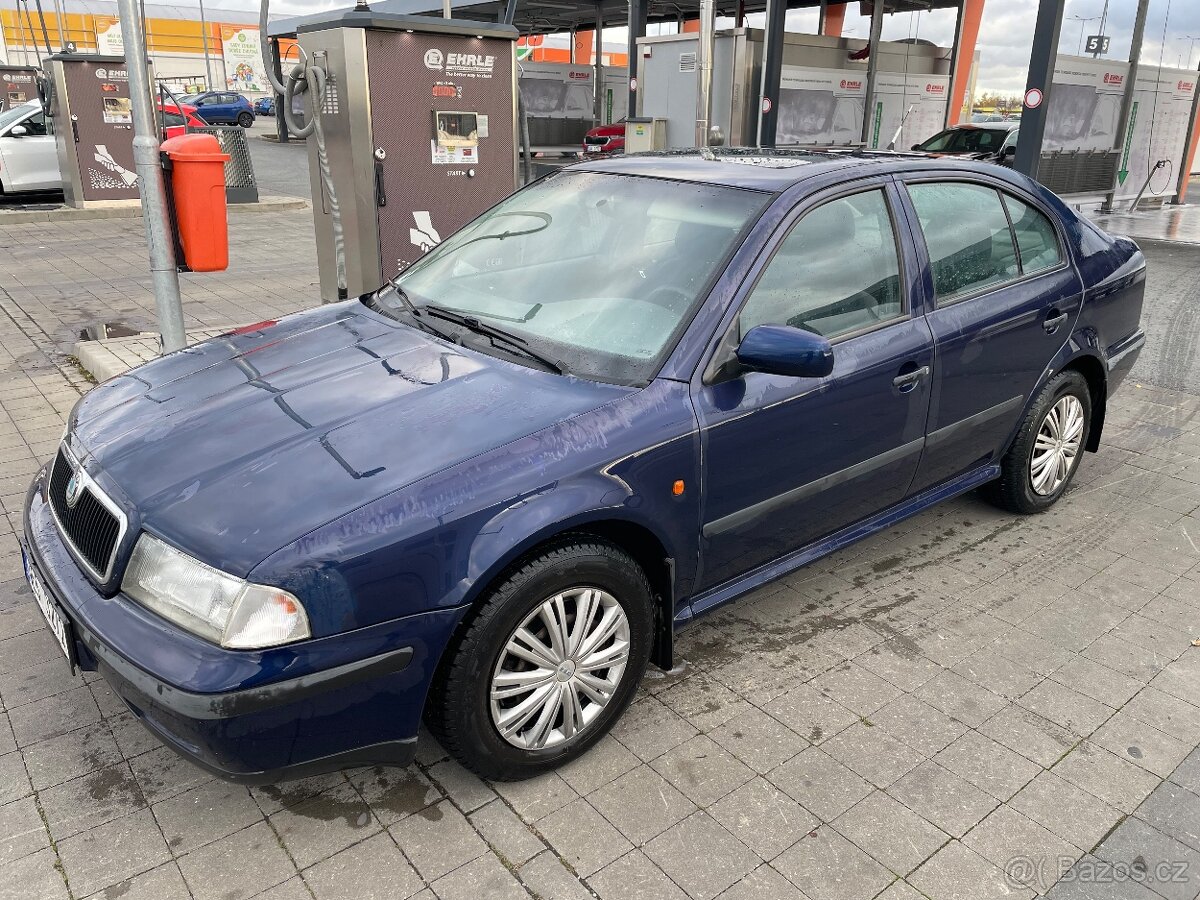 Škoda Octavia 1.6i GLX 55kW - 2