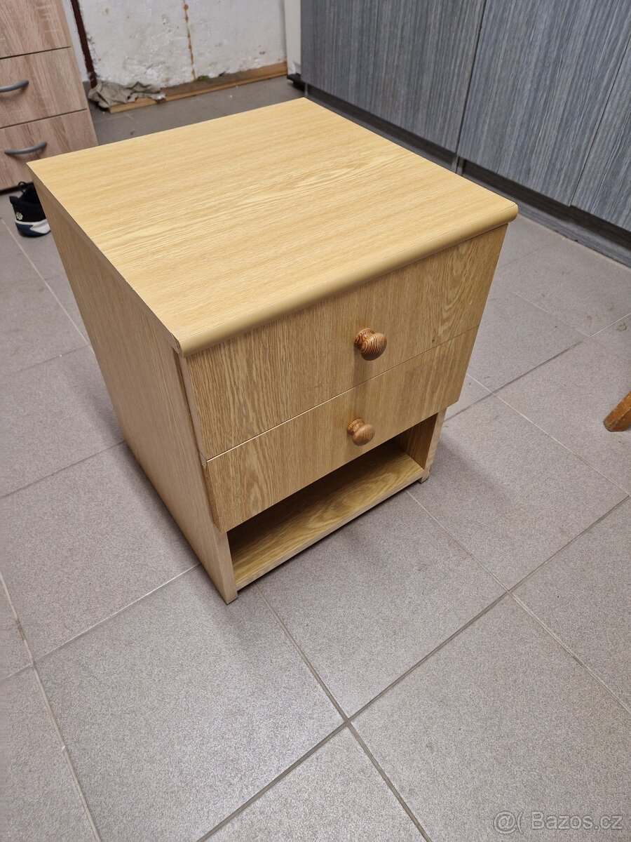 Noční stolek - 2