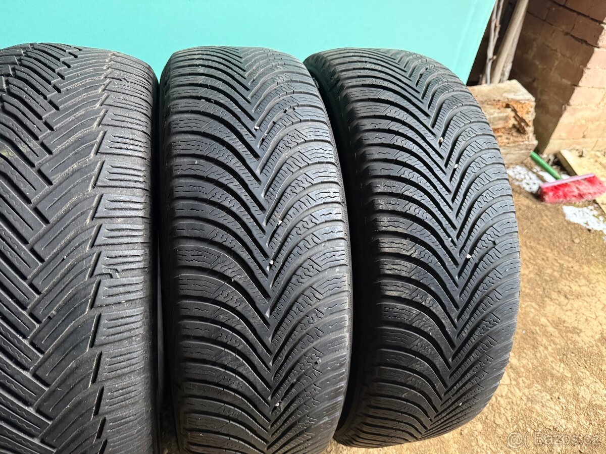 prodám zimní 215/65/16 Michelin - 2