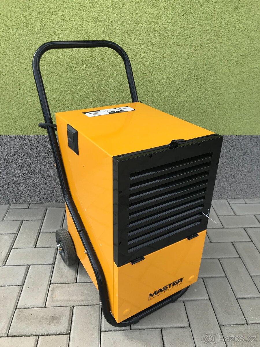 Zapůjčím odvlhčovač (vysoušeč) Master DH 752 - s dopravou - 2