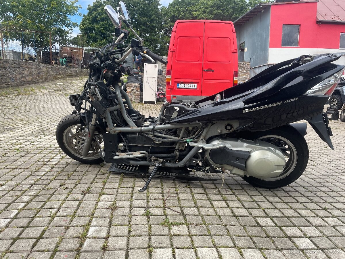 Suzuki AN 400 Burgman - 2