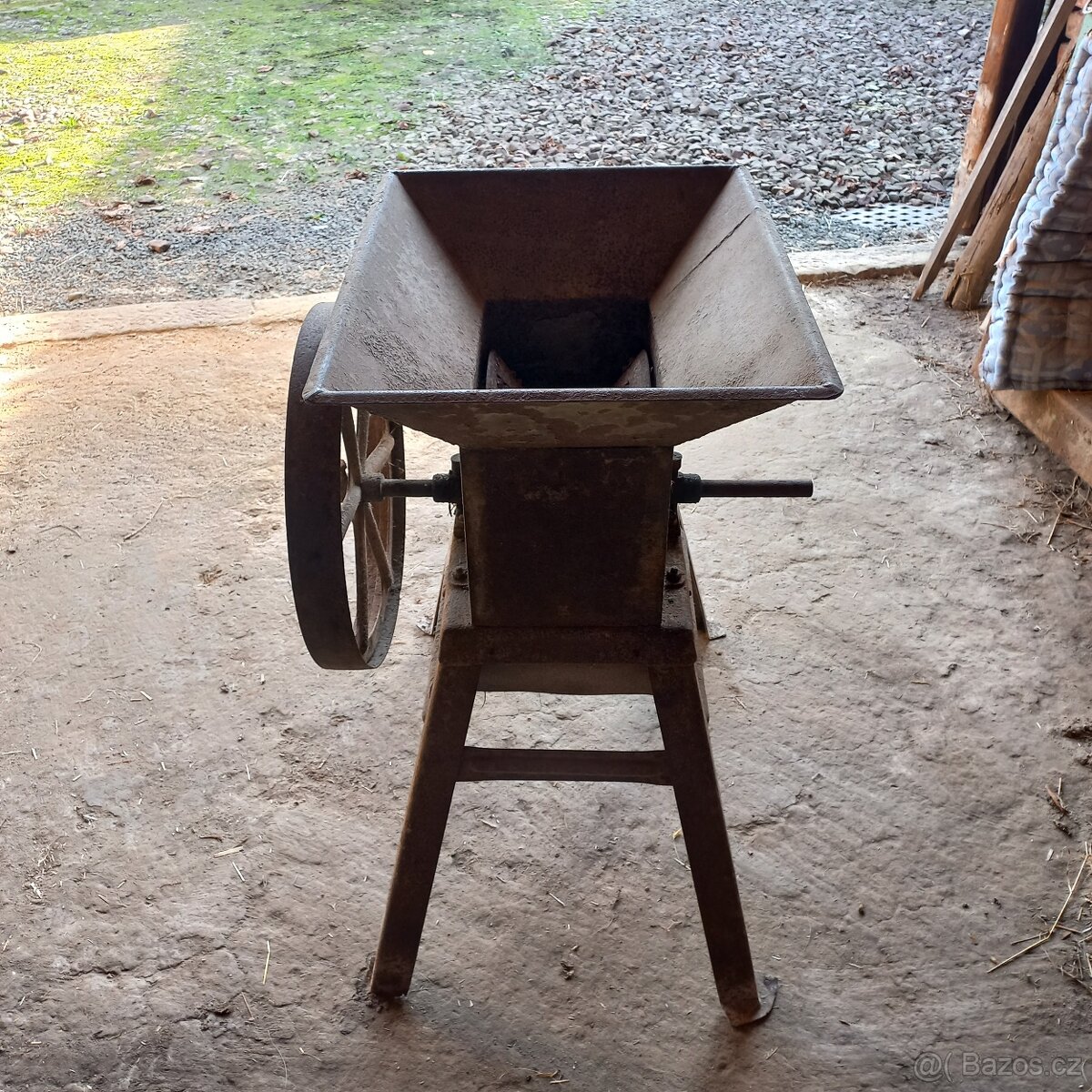 Krouhačka na řepu - 2