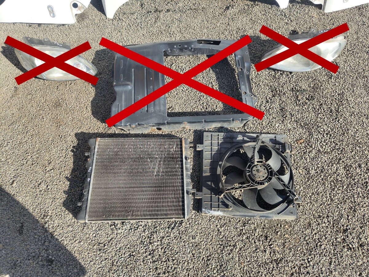 Levý blatník + chladiče Fox - B9A - 2