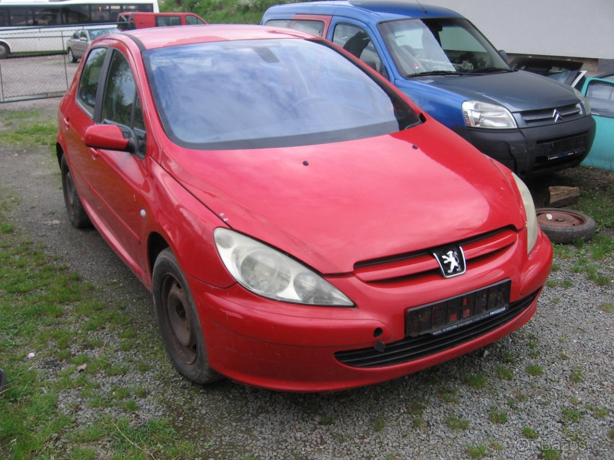 Prodám díly na Peugeot 307 2.0 R,V,2002 - 2