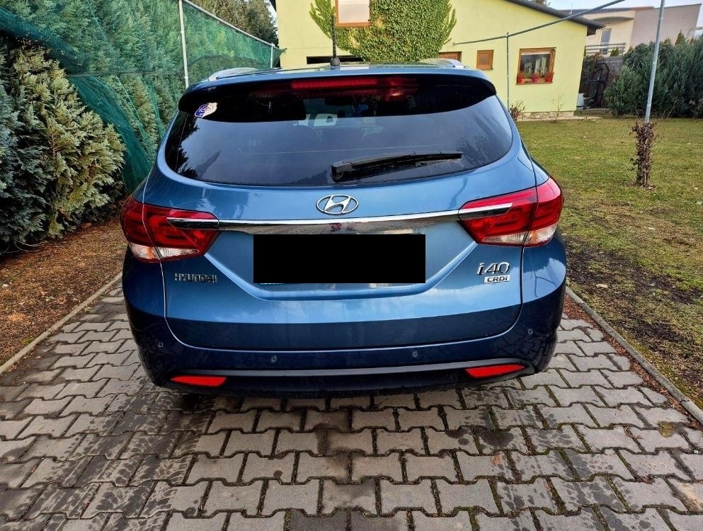 CW i40 1.7 CRDi HP Premium A/T 104kW A7 - 2