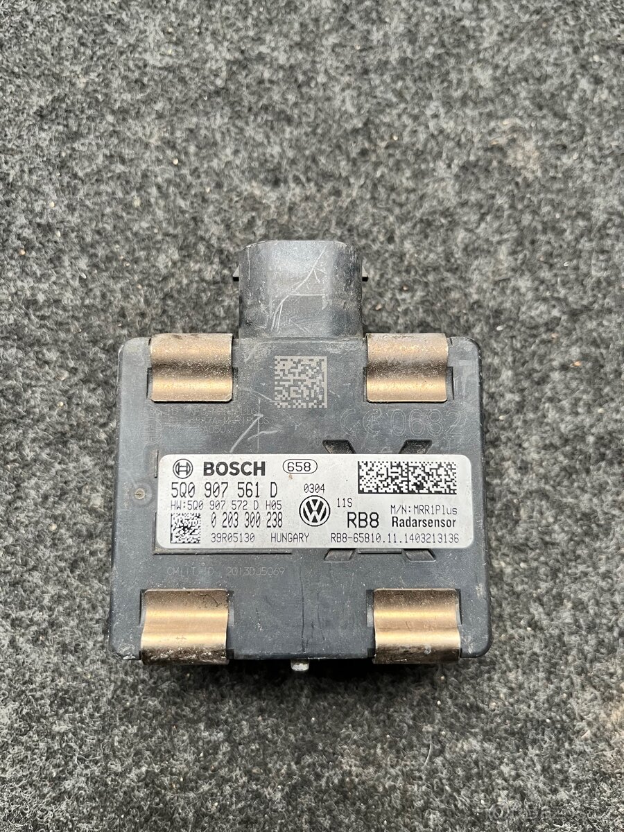 Radar 3QF907561D - 2