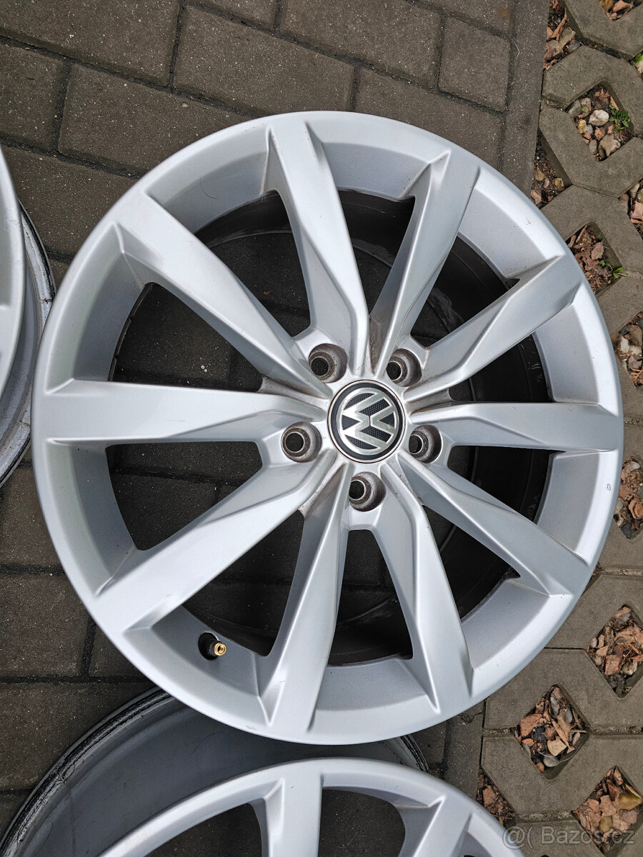 ALU kola 5x112 VW R17 Golf Dijon - 2