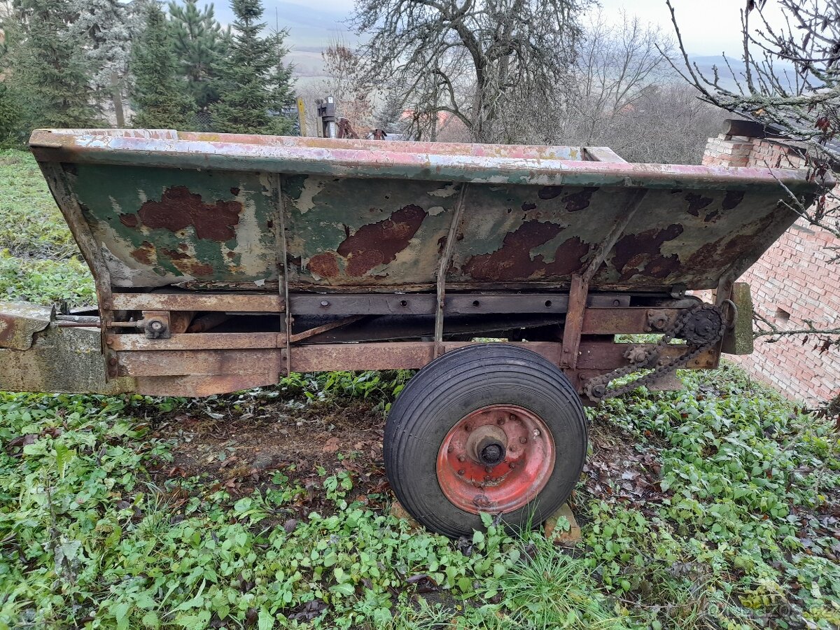 Lehká kára za traktor - 2